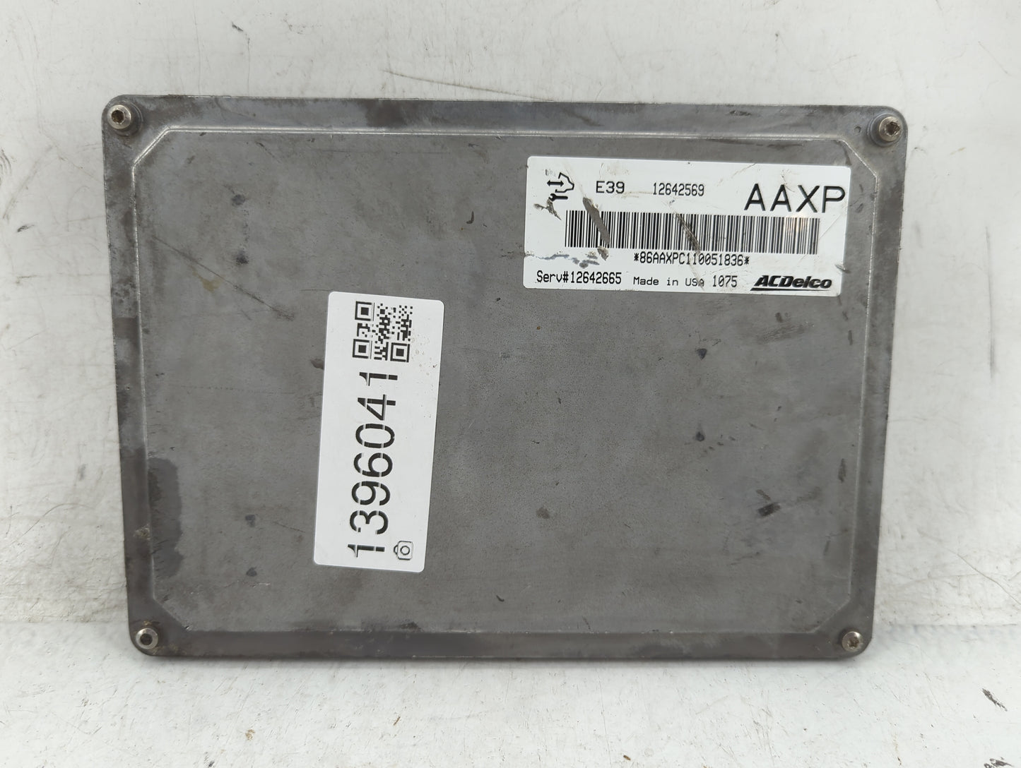 2010-2011 Chevrolet Equinox PCM Engine Control Computer ECU ECM PCU OEM P/N:12642569 Fits Fits 2010 2011 2012 2013 OEM Used 