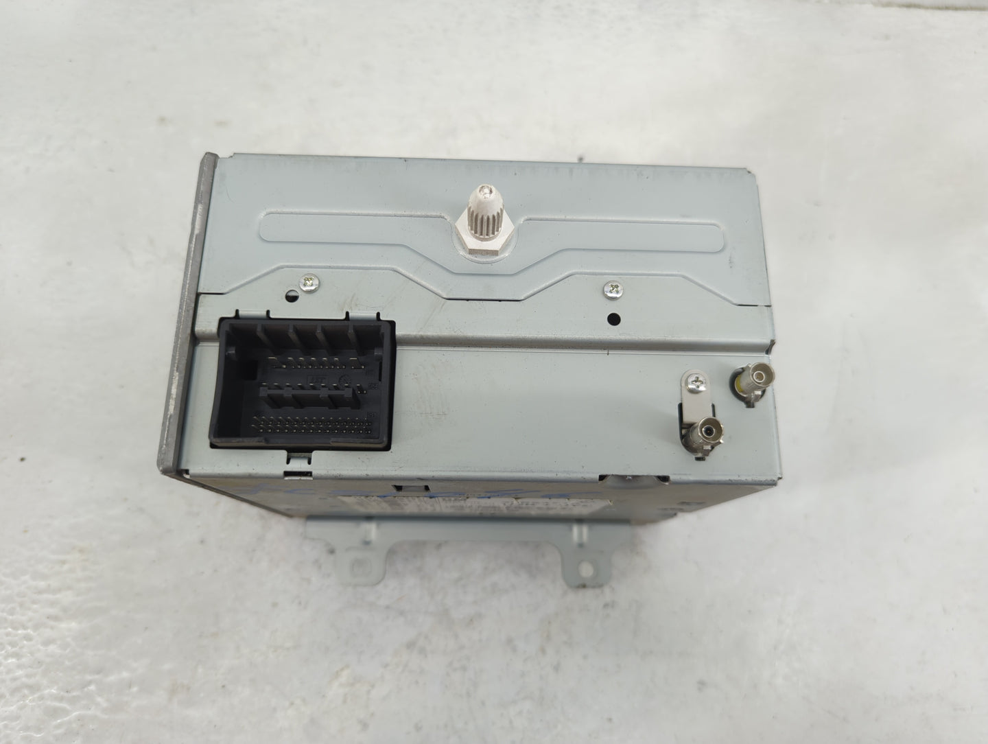 2010 Chevrolet Equinox Radio AM FM Cd Player Receiver Replacement P/N:20854719 Fits Fits 2011 OEM Used Auto Parts - Oemuseda