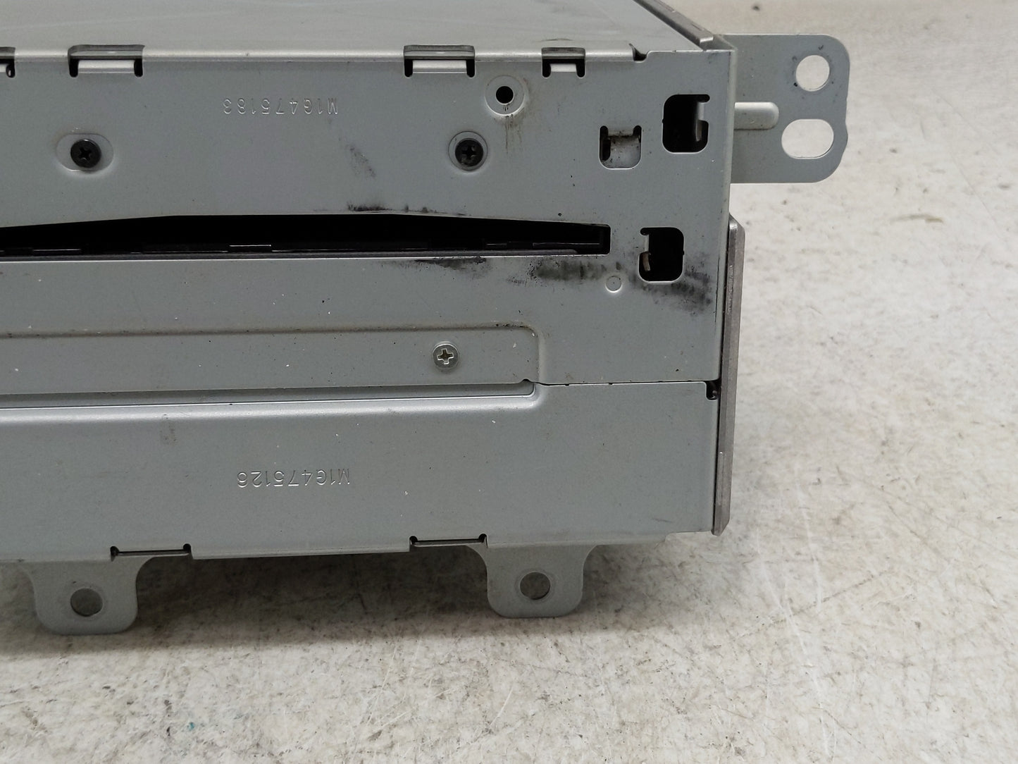 2010 Chevrolet Equinox Radio AM FM Cd Player Receiver Replacement P/N:20854719 Fits OEM Used Auto Parts - Oemusedautoparts1.