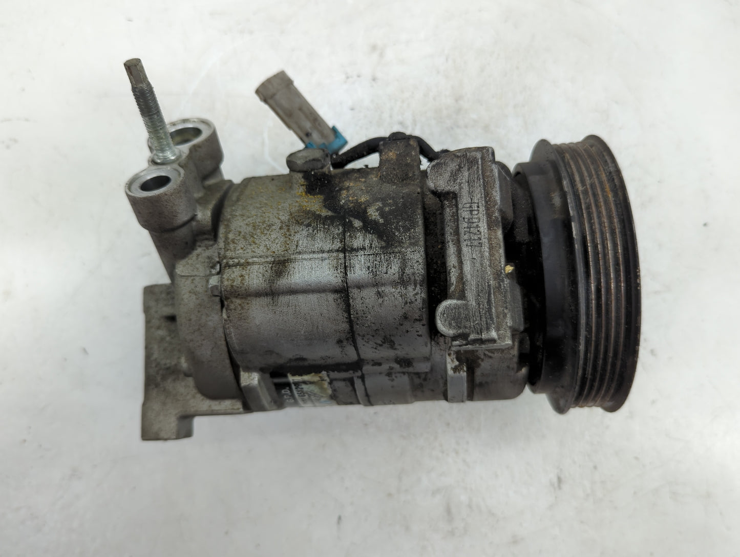 2010-2011 Chevrolet Equinox Air Conditioning A/c Ac Compressor Oem - Oemusedautoparts1.com