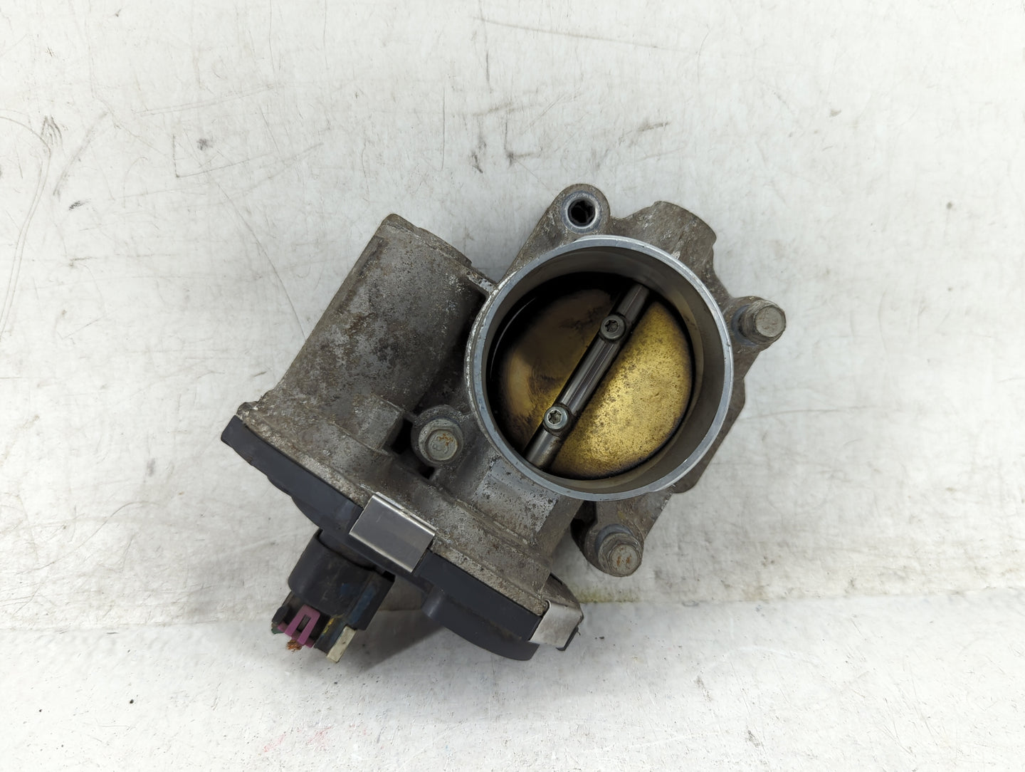 2010-2011 Chevrolet Equinox Throttle Body P/N:12616668 Fits Fits 2007 2008 2009 2010 2011 2012 OEM Used Auto Parts - Oemused