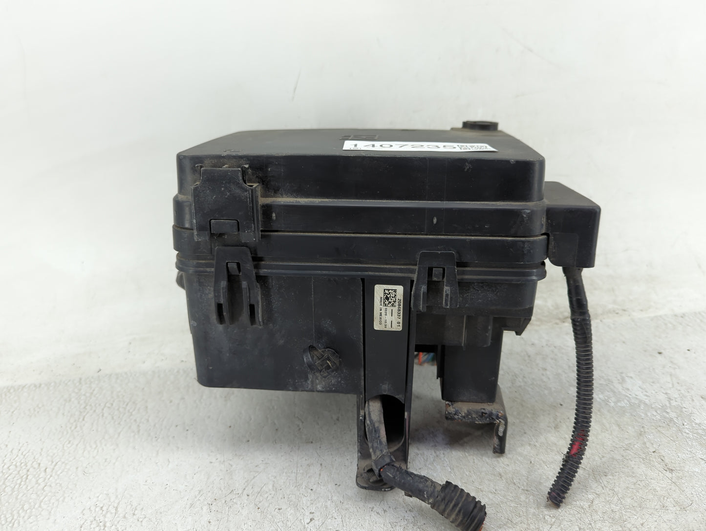 2010 Chevrolet Equinox Fusebox Fuse Box Panel Relay Module P/N:20848337-01 Fits OEM Used Auto Parts - Oemusedautoparts1.com