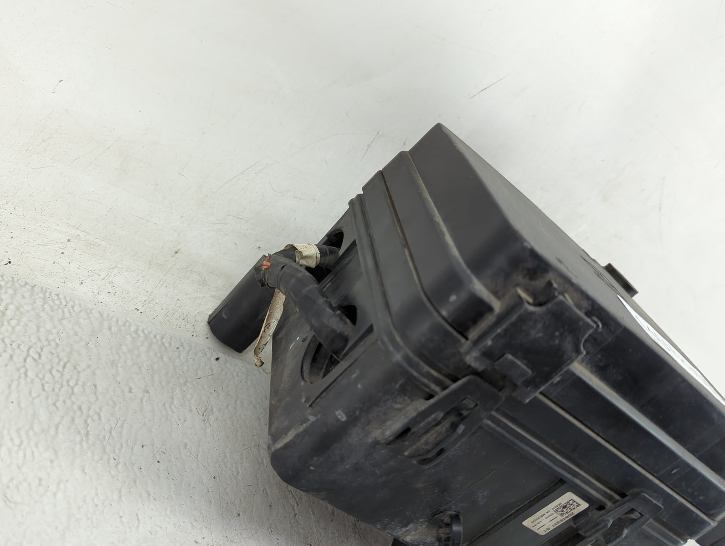 2010 Chevrolet Equinox Fusebox Fuse Box Panel Relay Module P/N:20848337-01 Fits OEM Used Auto Parts - Oemusedautoparts1.com