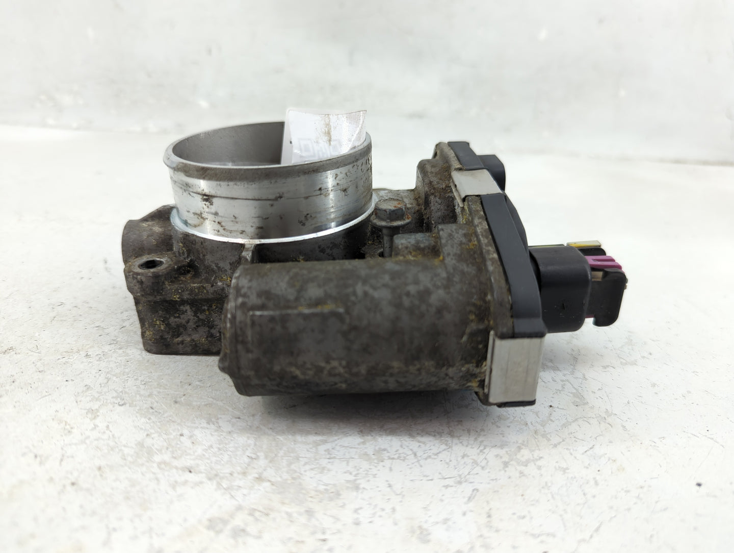 2010-2011 Chevrolet Equinox Throttle Body P/N:668AA4571C Fits Fits 2007 2008 2009 2010 2011 2012 OEM Used Auto Parts - Oemus