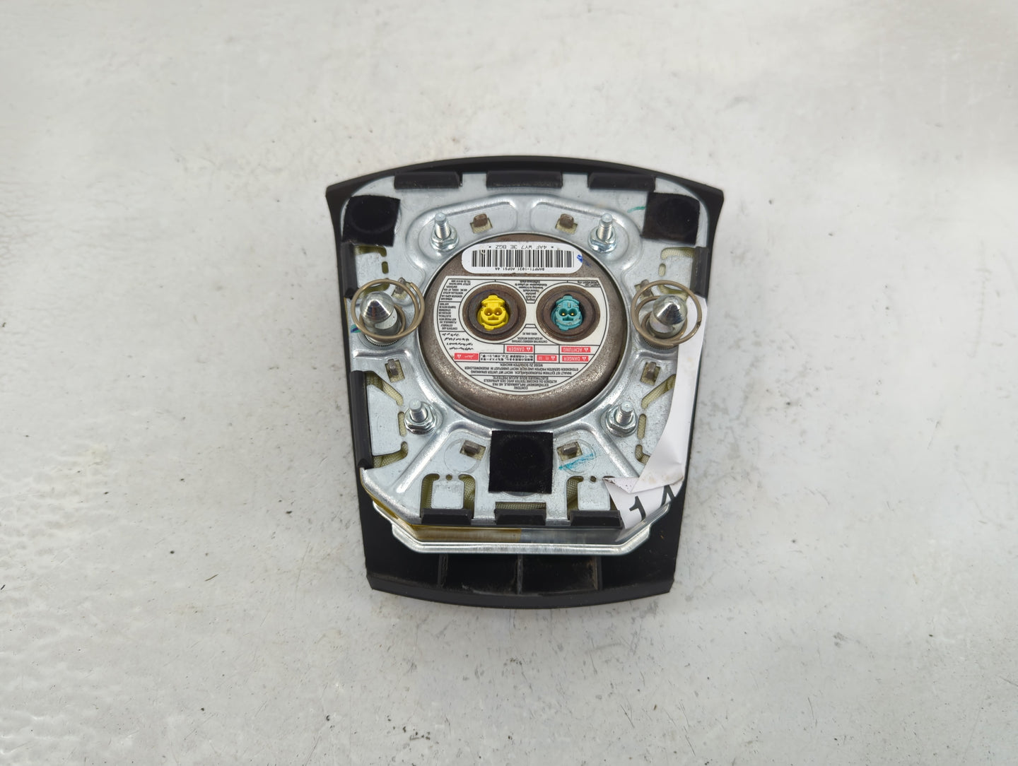2010 Chevrolet Equinox Air Bag Driver Left Steering Wheel Mounted P/N:20940615 Fits OEM Used Auto Parts - Oemusedautoparts1.