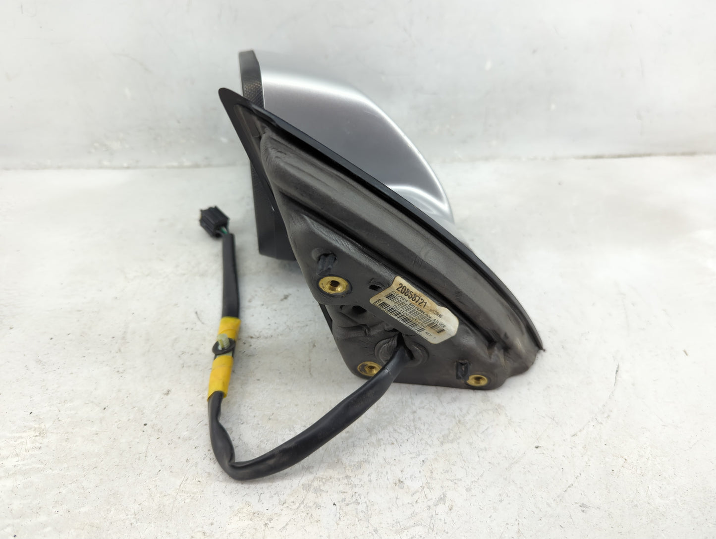 2010-2011 Chevrolet Equinox Driver Side View Mirror - Left Door Mirror OEM Used - Oemusedautoparts1.com
