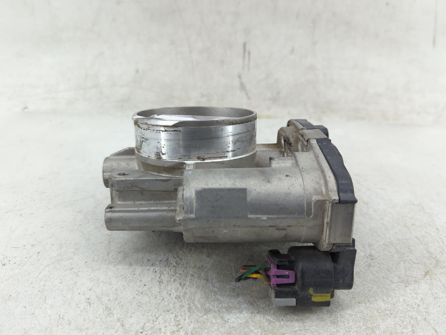 2010-2011 Chevrolet Equinox Throttle Body Fits Fits 2007 2008 2009 2010 2011 2012 OEM Used Auto Parts - Oemusedautoparts1.co