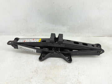 2010 Chevrolet Equinox Spare Scissor Car Jack - Oemusedautoparts1.com