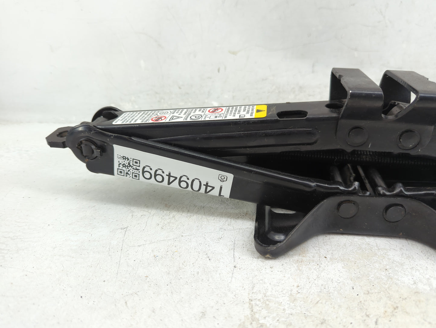2010 Chevrolet Equinox Spare Scissor Car Jack 1409499 - Oemusedautoparts1.com