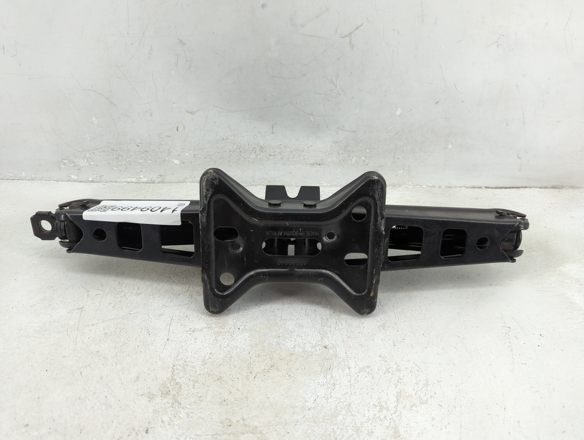 2010 Chevrolet Equinox Spare Scissor Car Jack 1409499 - Oemusedautoparts1.com