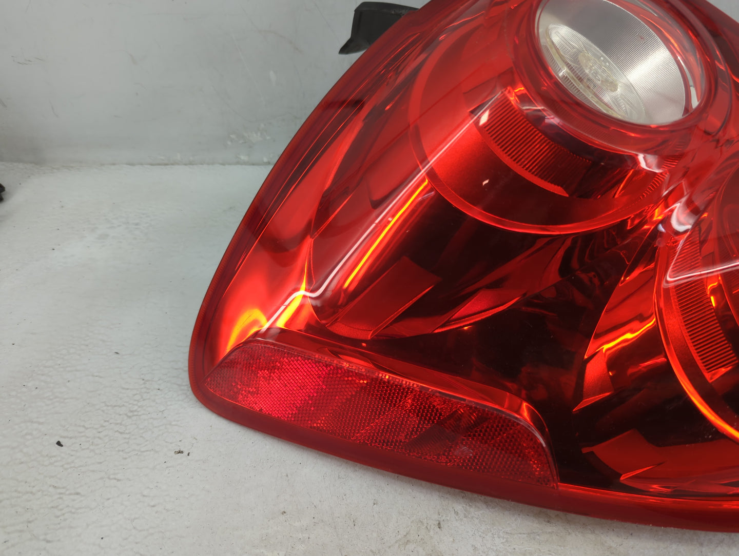 2010 Chevrolet Equinox Tail Light Assembly Driver Left OEM P/N:P7894 Fits OEM Used Auto Parts - Oemusedautoparts1.com