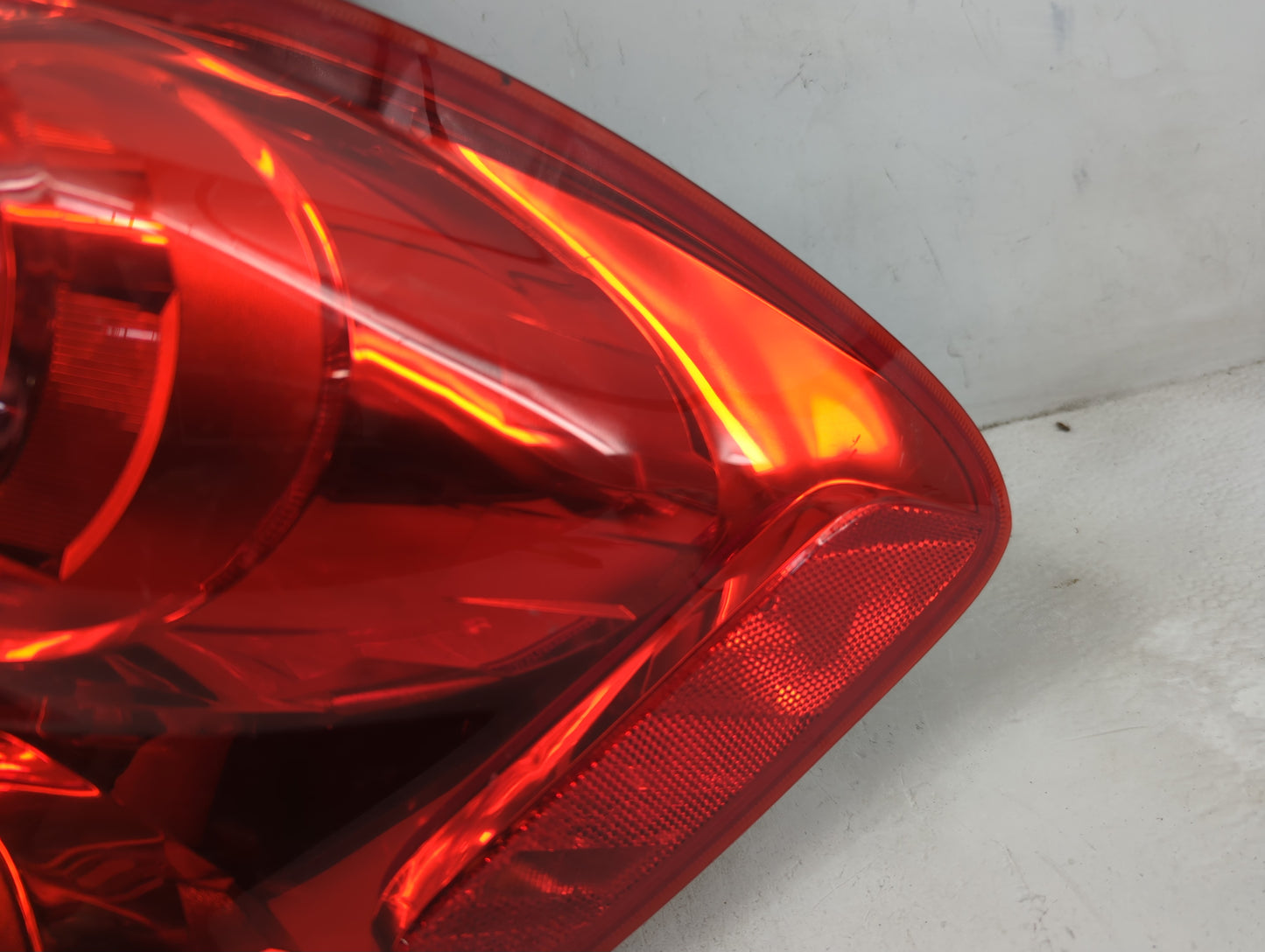 2010-2015 Chevrolet Equinox Tail Light Assembly Passenger Right OEM P/N:P7894 Fits Fits 2010 2011 2012 2013 2014 2015 OEM Us