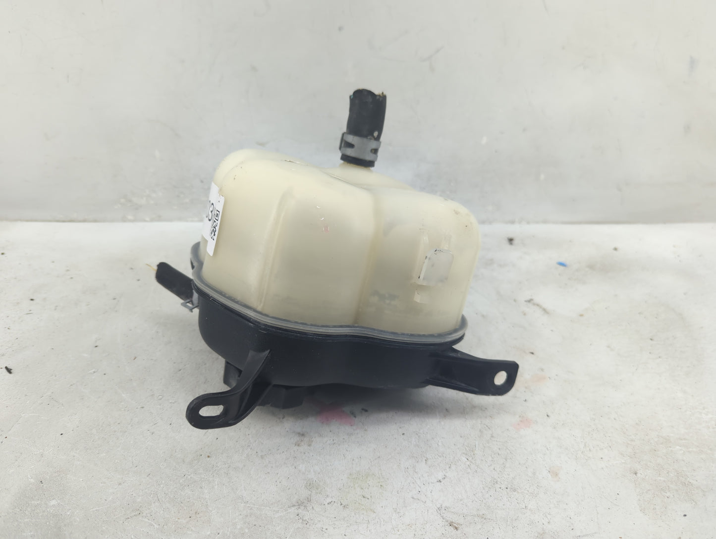 2010 Chevrolet Equinox Radiator Coolant Overflow Expansion Tank Bottle - Oemusedautoparts1.com