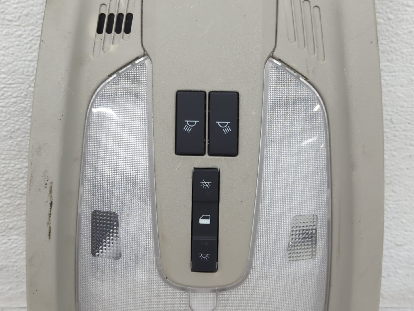 2010 Chevrolet Equinox Overhead Roof Console - Oemusedautoparts1.com