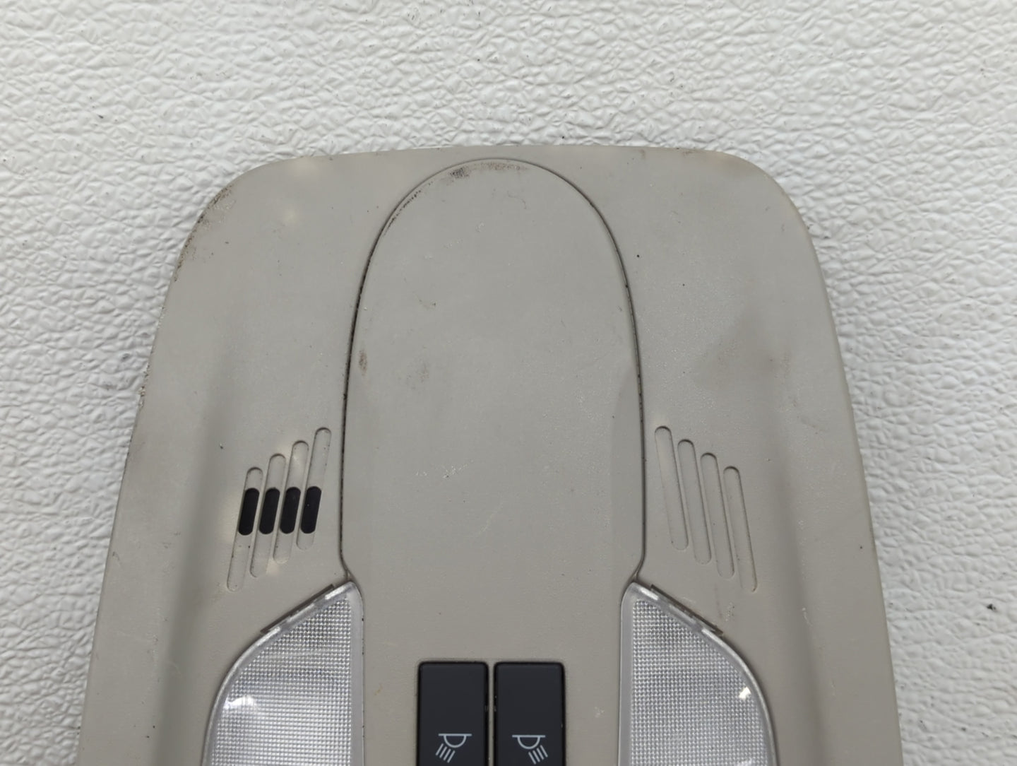 2010 Chevrolet Equinox Overhead Roof Console - Oemusedautoparts1.com