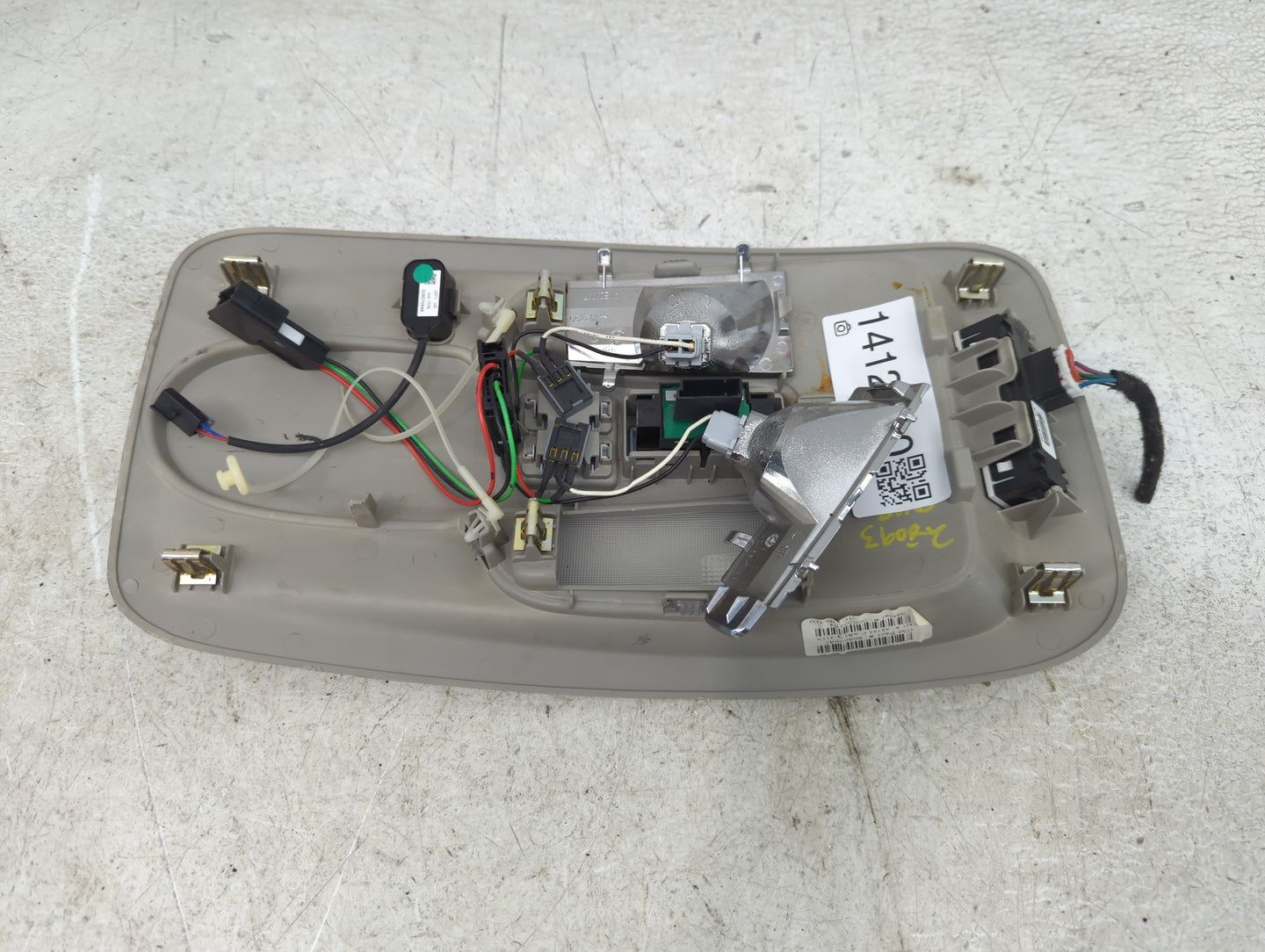 2010 Chevrolet Equinox Overhead Roof Console - Oemusedautoparts1.com