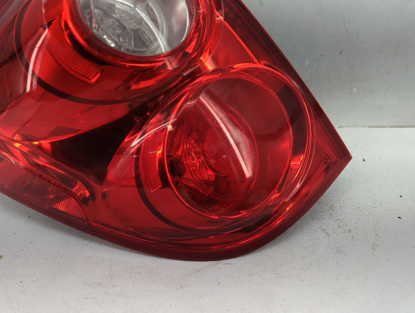 2010-2015 Chevrolet Equinox Tail Light Assembly Driver Left OEM Fits Fits 2010 2011 2012 2013 2014 2015 OEM Used Auto Parts 