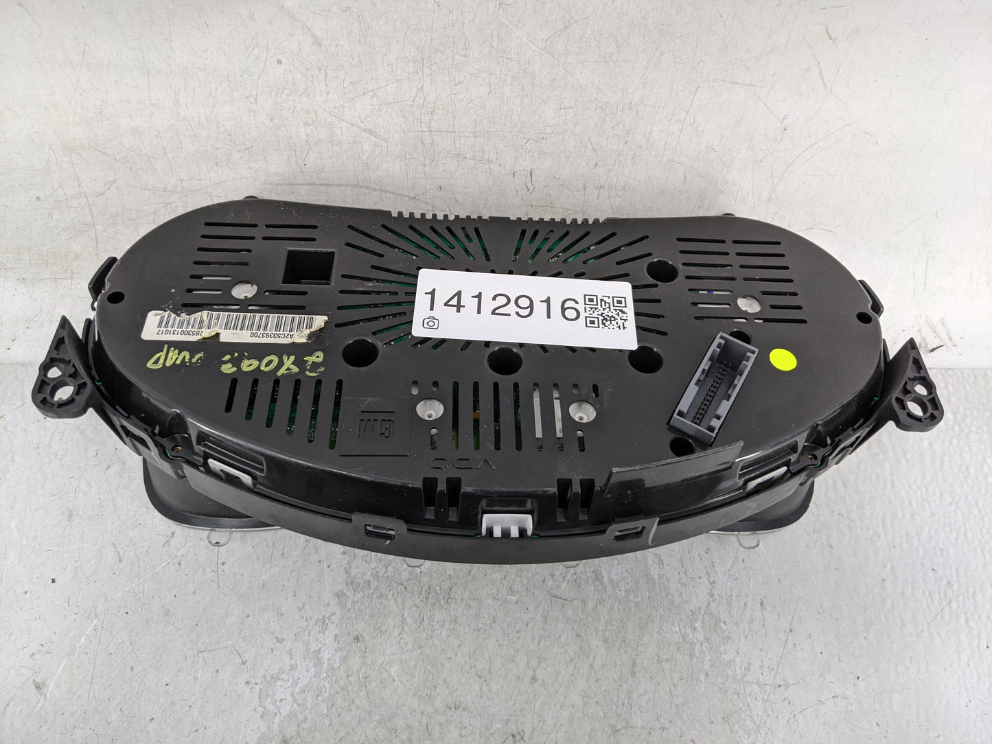 2010 Chevrolet Equinox Instrument Cluster Speedometer Gauges P/N:20919738 Fits OEM Used Auto Parts - Oemusedautoparts1.com