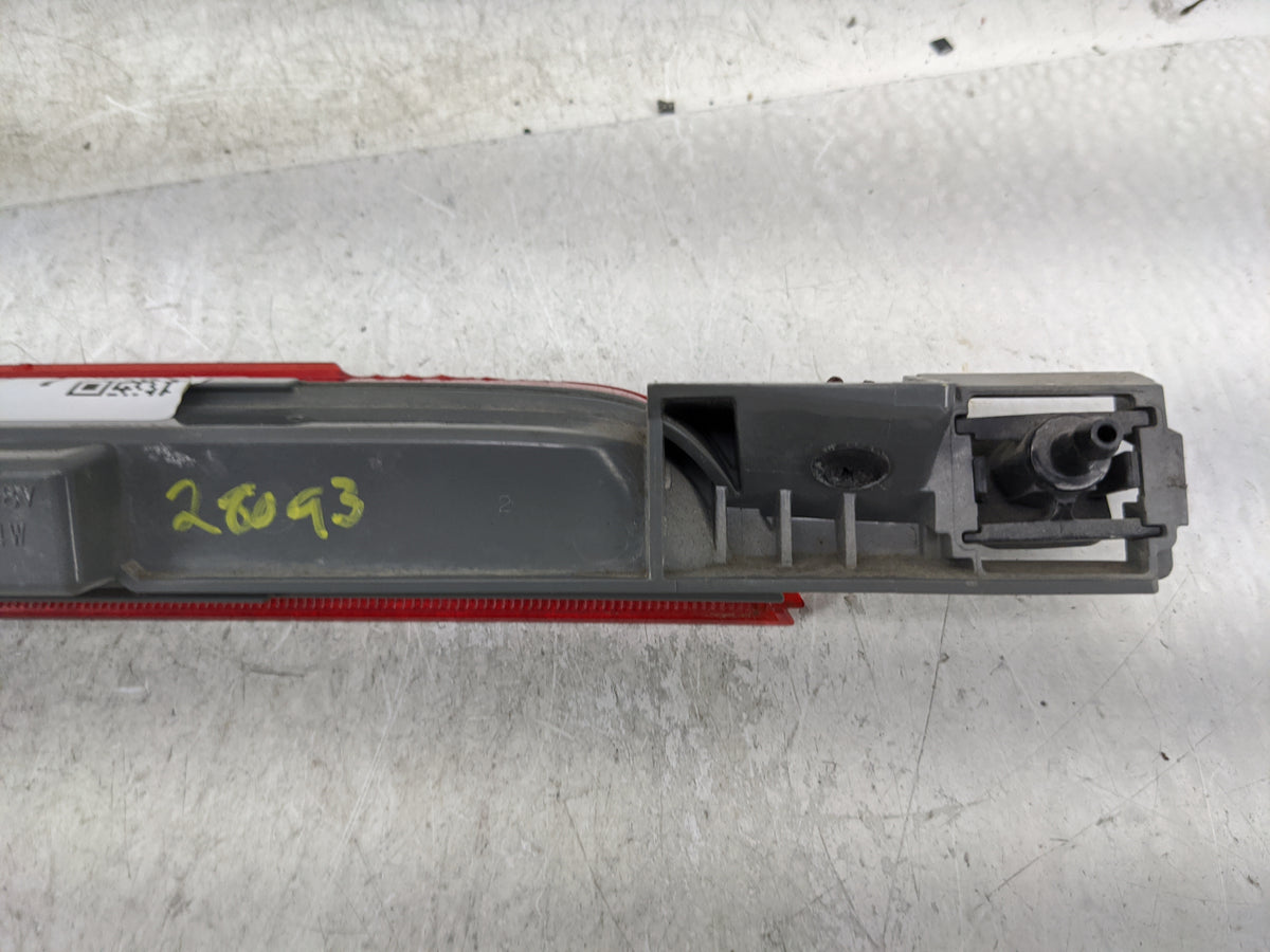 2010 Chevrolet Equinox Third Brake Light Tail Light Fits OEM Used Auto Parts - Oemusedautoparts1.com