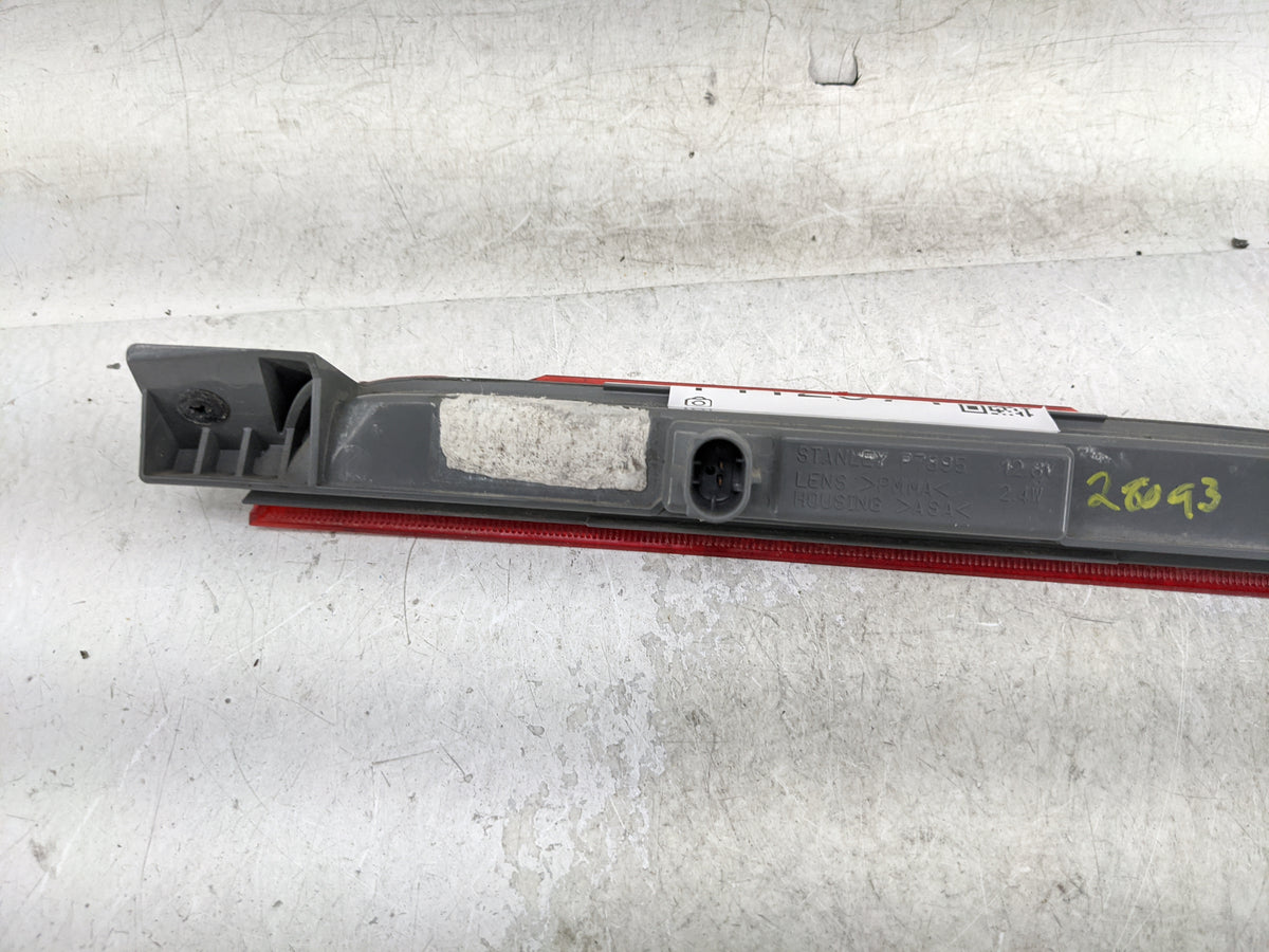 2010 Chevrolet Equinox Third Brake Light Tail Light Fits OEM Used Auto Parts - Oemusedautoparts1.com