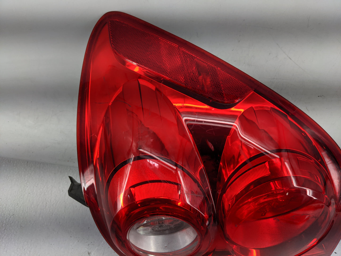 2010-2015 Chevrolet Equinox Tail Light Assembly Passenger Right OEM Fits Fits 2010 2011 2012 2013 2014 2015 OEM Used Auto Pa