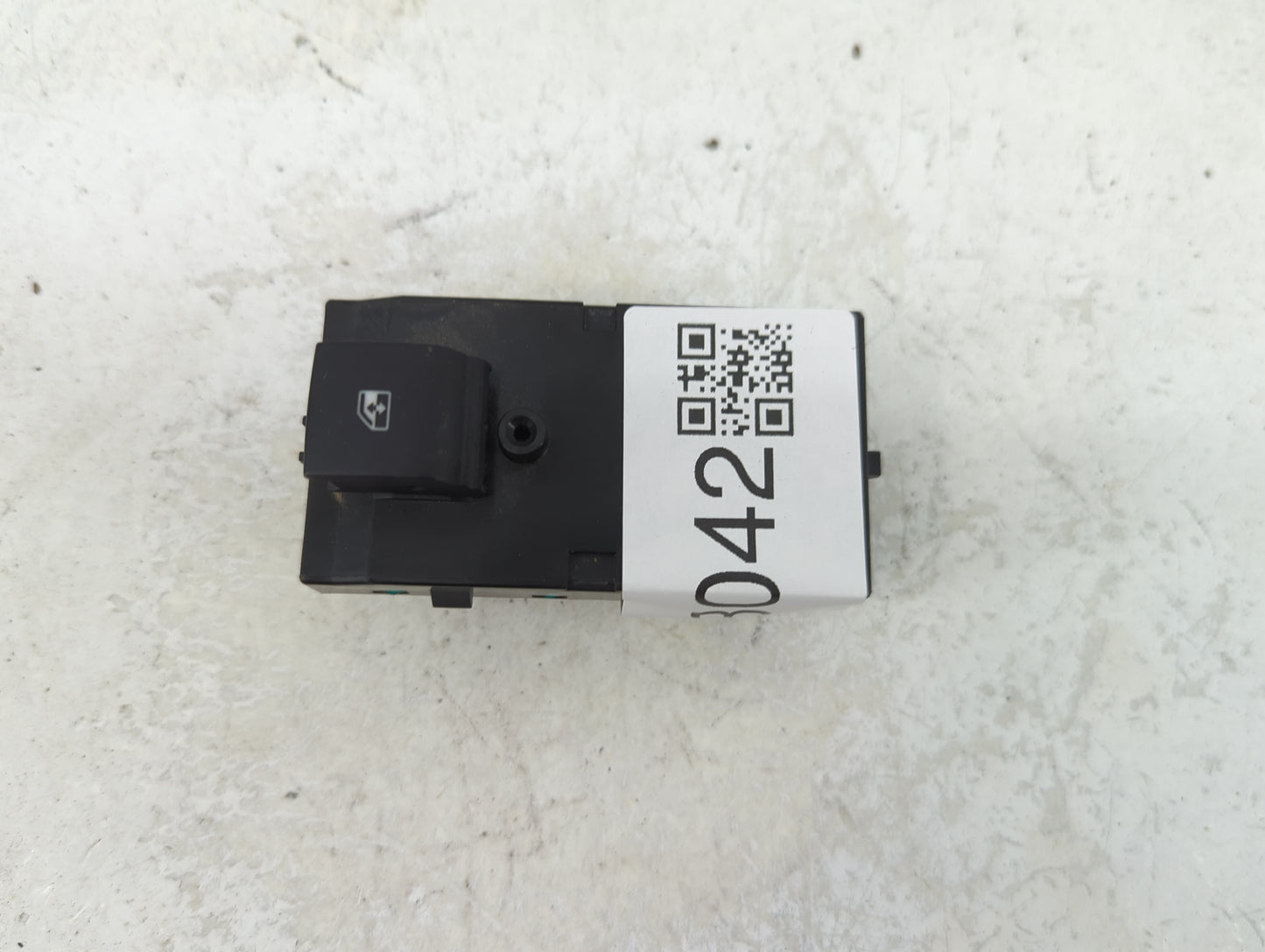 2010 Chevrolet Equinox Passenger Right Power Window Switch 13305370 - Oemusedautoparts1.com
