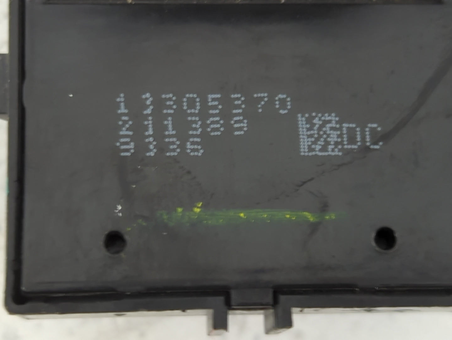 2010 Chevrolet Equinox Passenger Right Power Window Switch 13305370 - Oemusedautoparts1.com