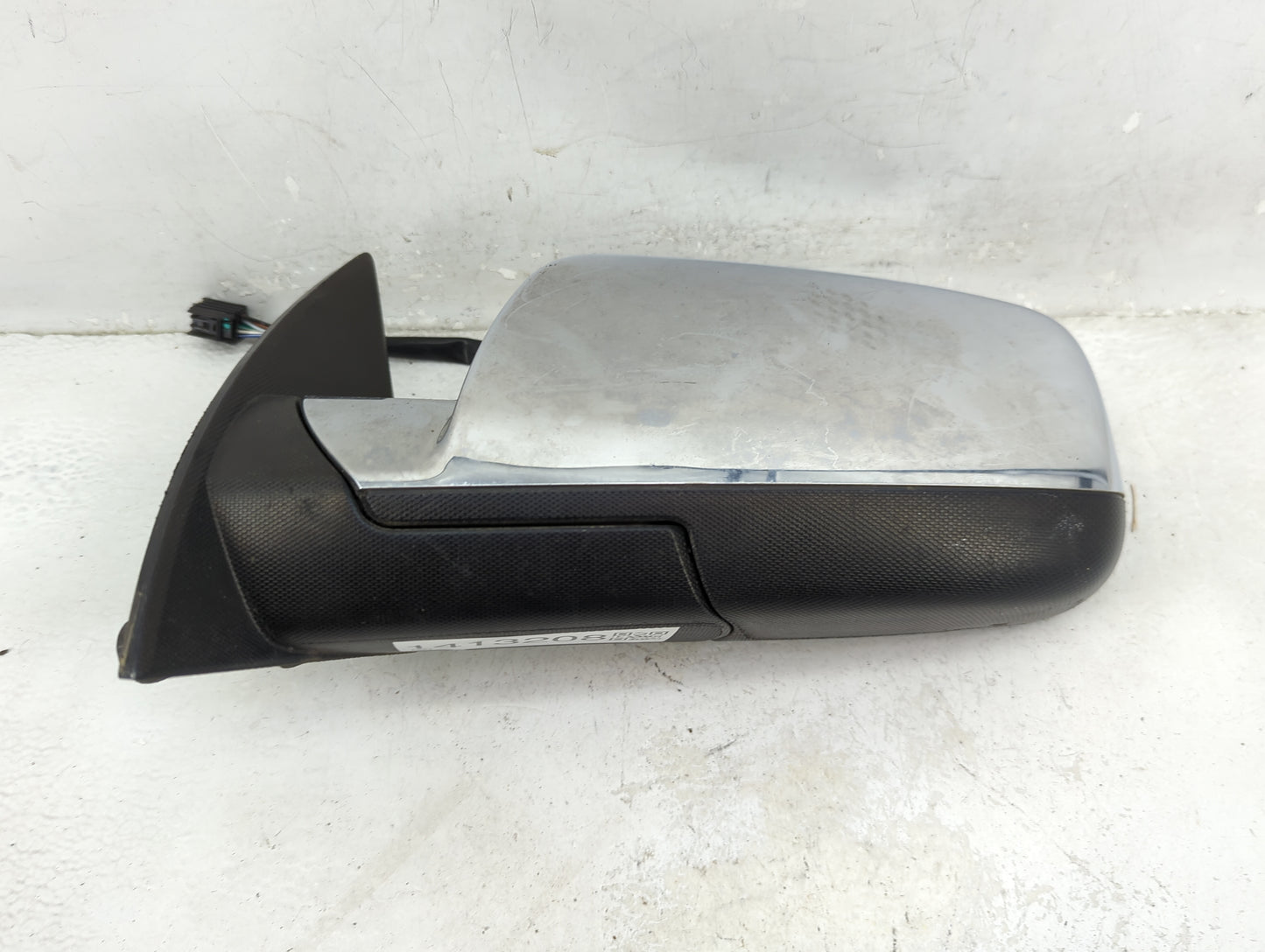 2010-2011 Chevrolet Equinox Driver Side View Mirror - Left Door Mirror OEM Used - Oemusedautoparts1.com