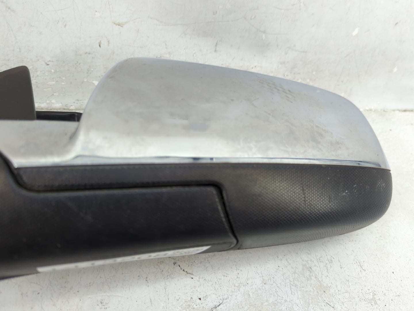 2010-2011 Chevrolet Equinox Driver Side View Mirror - Left Door Mirror OEM Used - Oemusedautoparts1.com