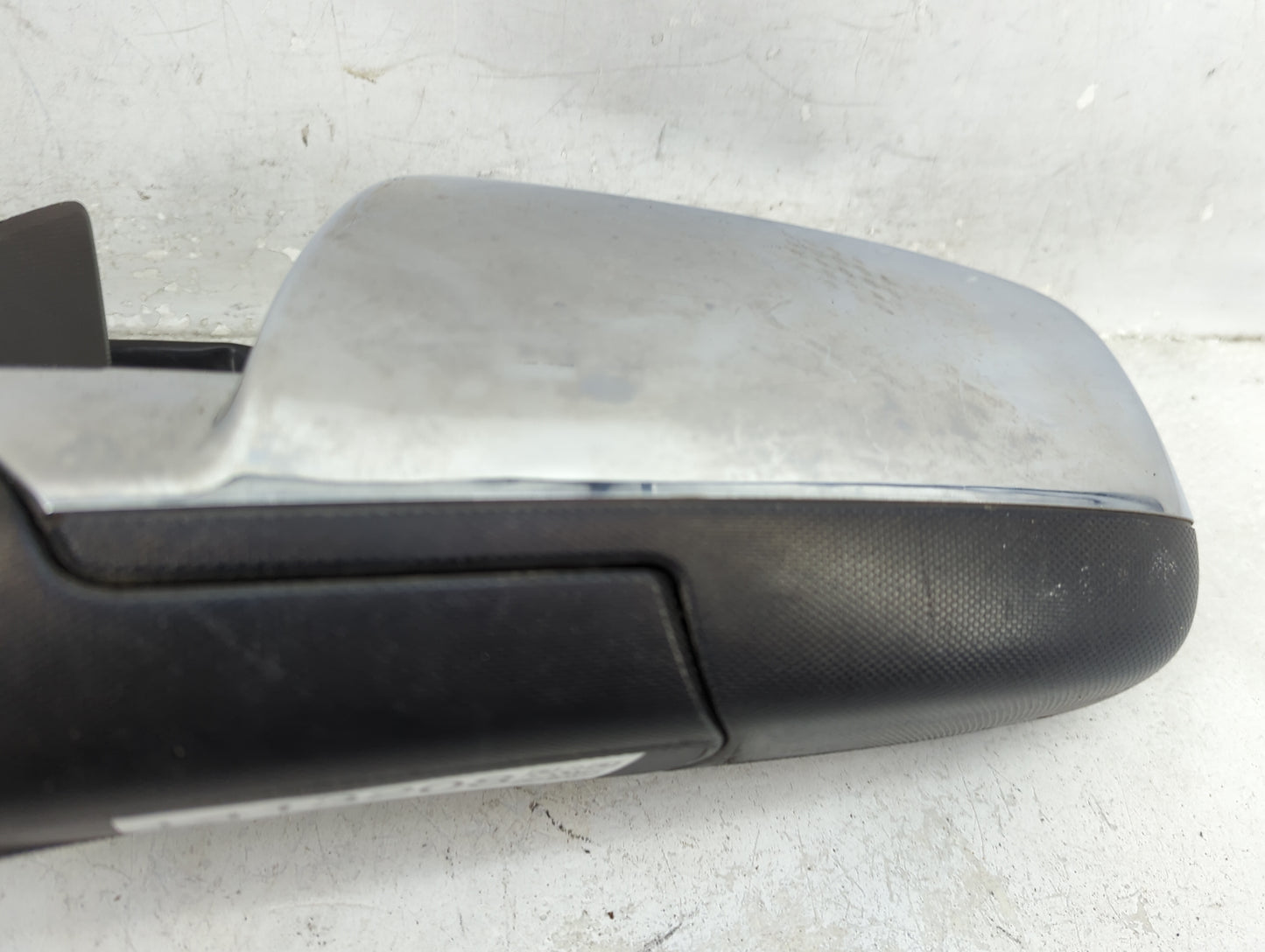 2010-2011 Chevrolet Equinox Driver Side View Mirror - Left Door Mirror OEM Used - Oemusedautoparts1.com