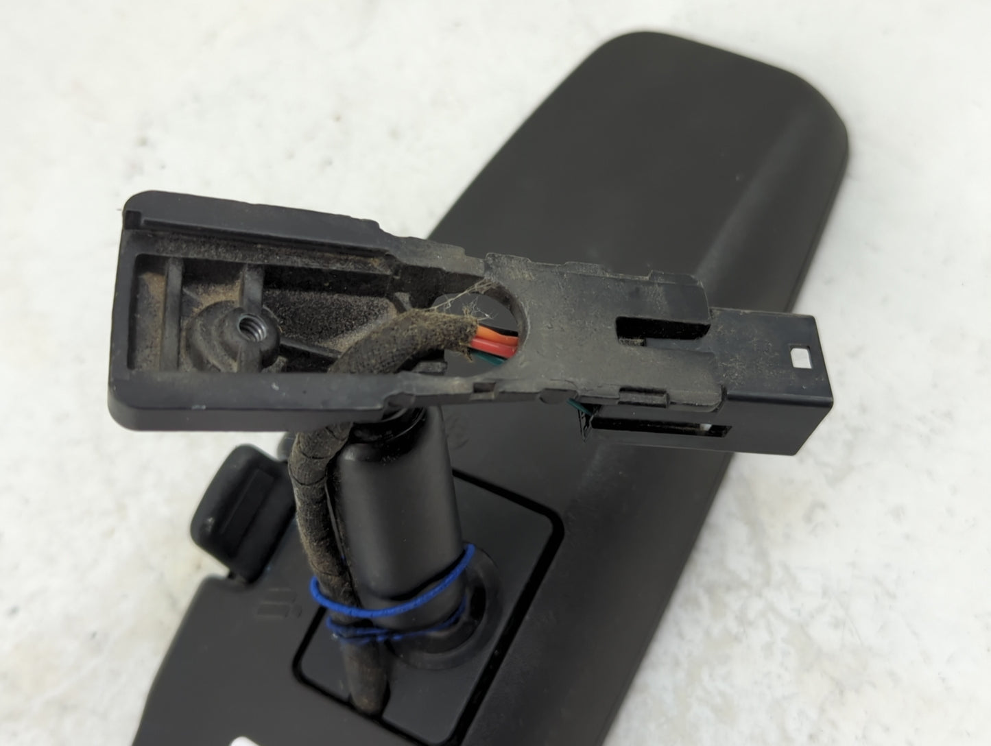 2010-2017 Chevrolet Equinox Interior Rear View Mirror Replacement OEM P/N:e11026392 Fits OEM Used Auto Parts - Oemusedautopa