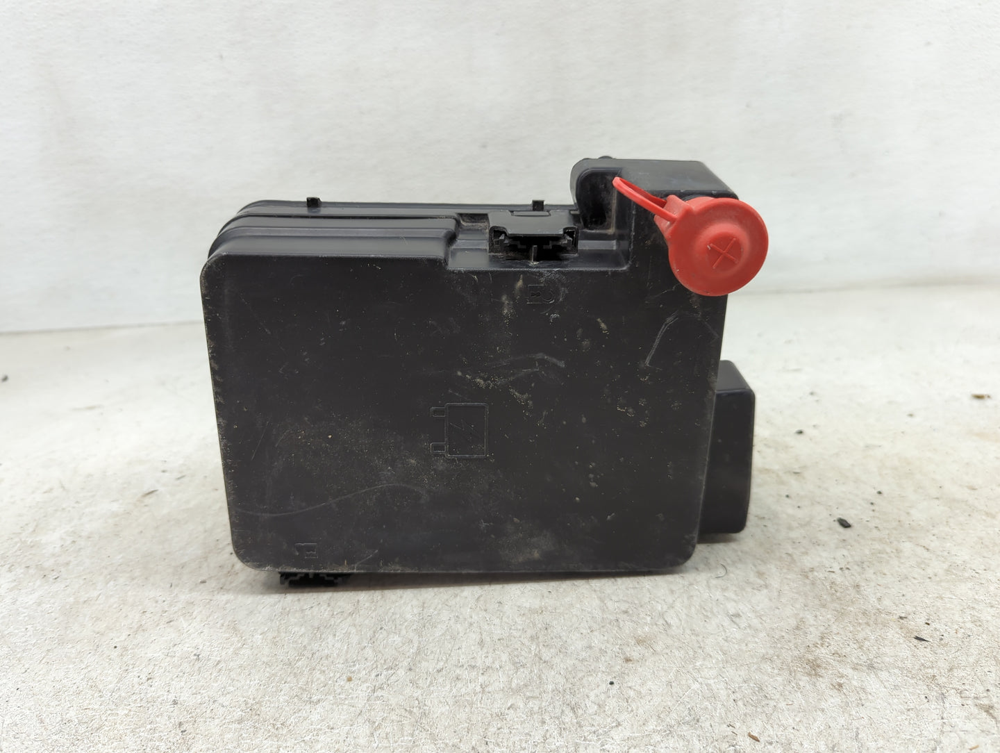 2010 Chevrolet Equinox Fusebox Fuse Box Panel Relay Module P/N:20848336 Fits OEM Used Auto Parts - Oemusedautoparts1.com