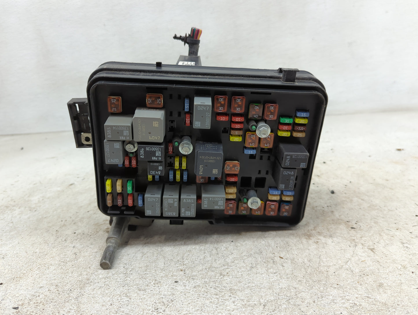 2010 Chevrolet Equinox Fusebox Fuse Box Panel Relay Module P/N:20848336 Fits OEM Used Auto Parts - Oemusedautoparts1.com