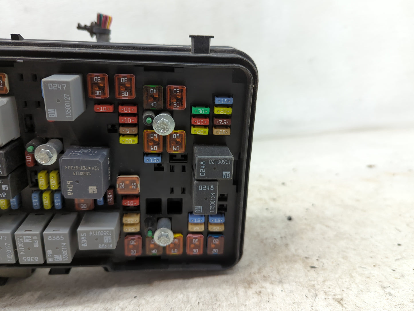 2010 Chevrolet Equinox Fusebox Fuse Box Panel Relay Module P/N:20848336 Fits OEM Used Auto Parts - Oemusedautoparts1.com