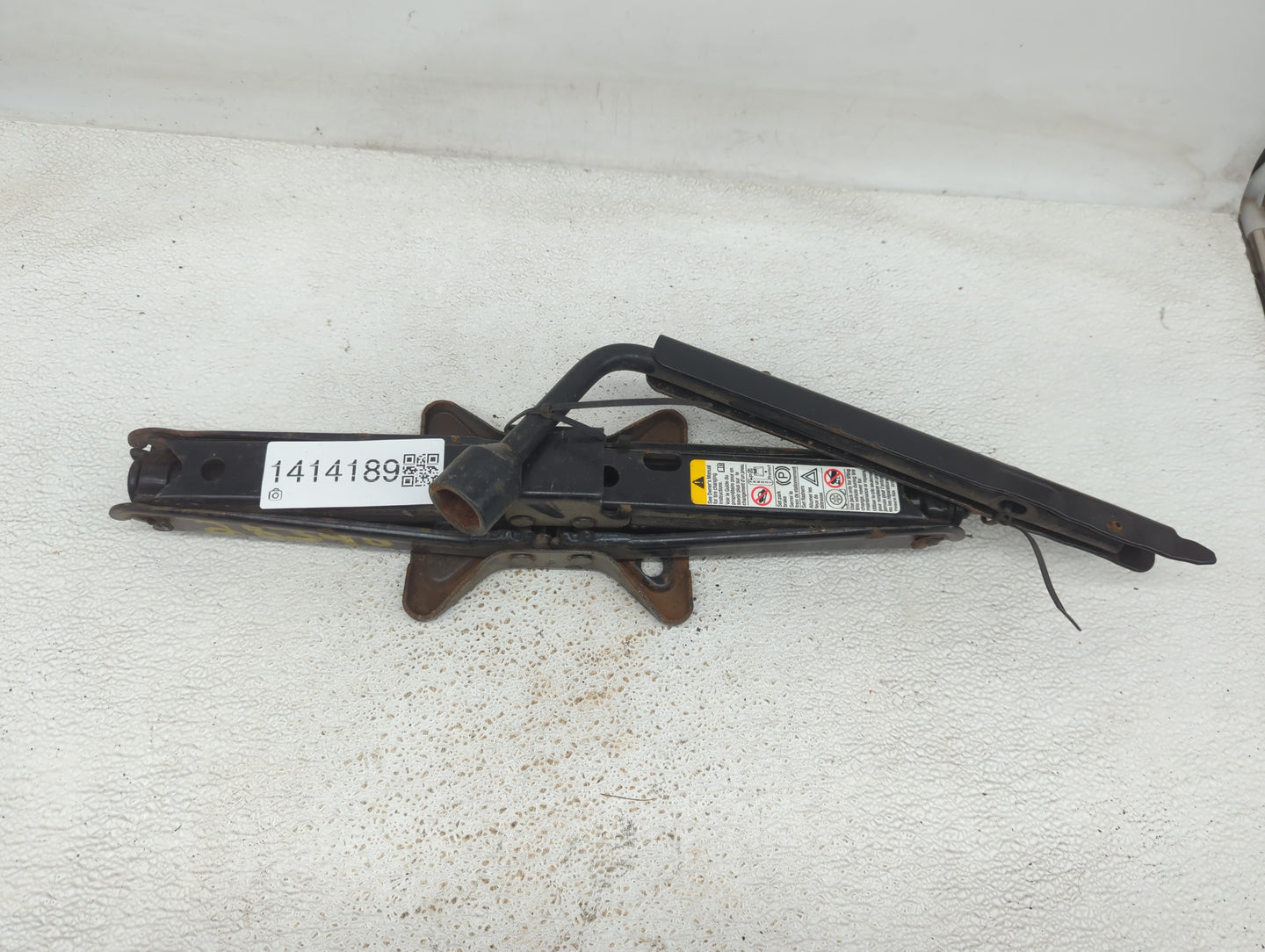 2010 Chevrolet Equinox Spare Scissor Car Jack - Oemusedautoparts1.com