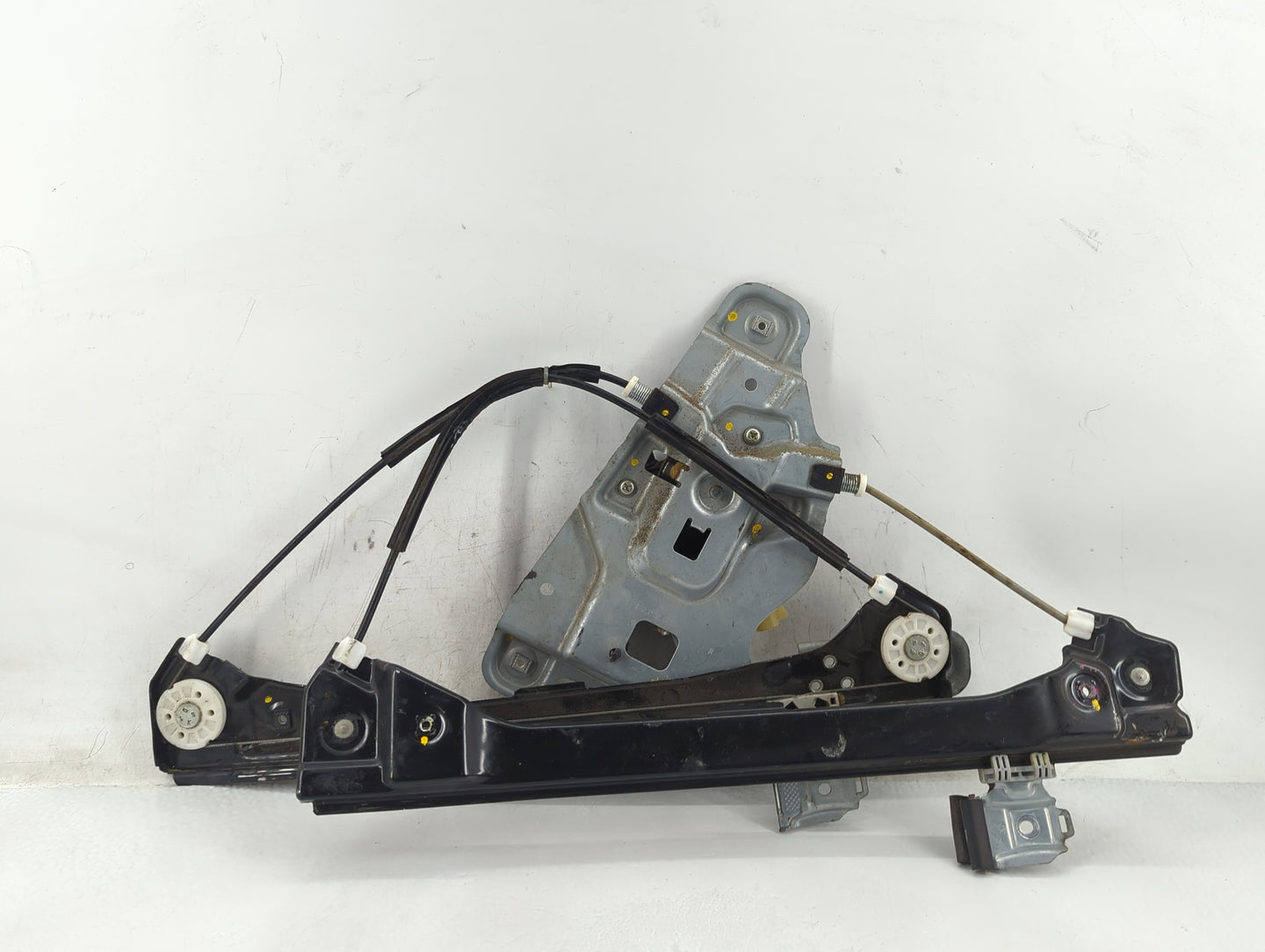 2010-2011 Chevrolet Equinox Used Window Regulator Passenger Front 1414780 - Oemusedautoparts1.com