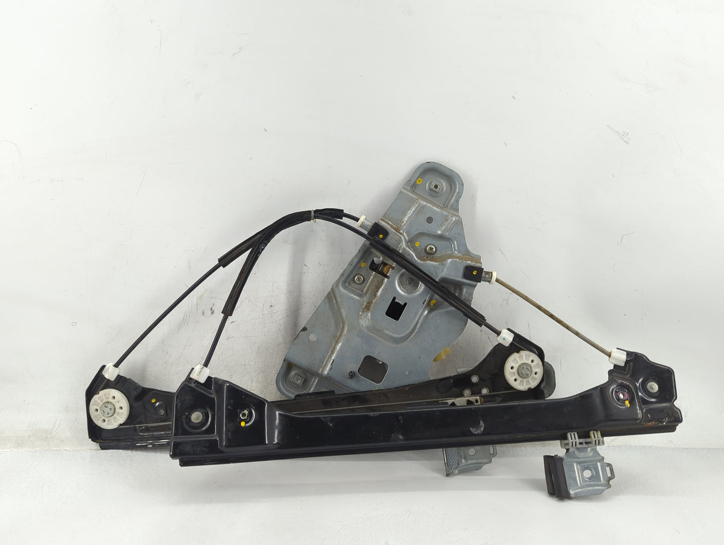 2010-2011 Chevrolet Equinox Used Window Regulator Passenger Front 1414780 - Oemusedautoparts1.com