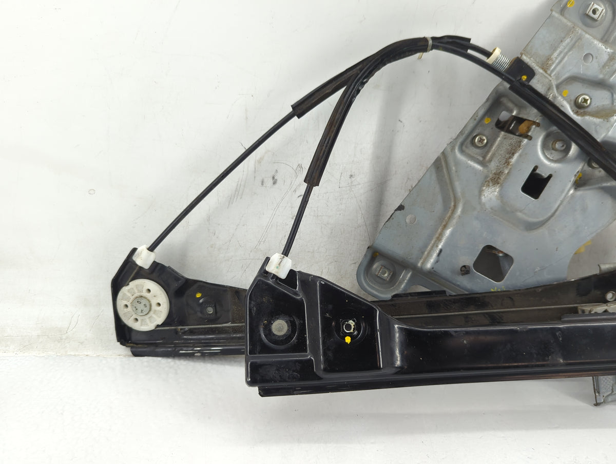 2010-2011 Chevrolet Equinox Used Window Regulator Passenger Front 1414780 - Oemusedautoparts1.com