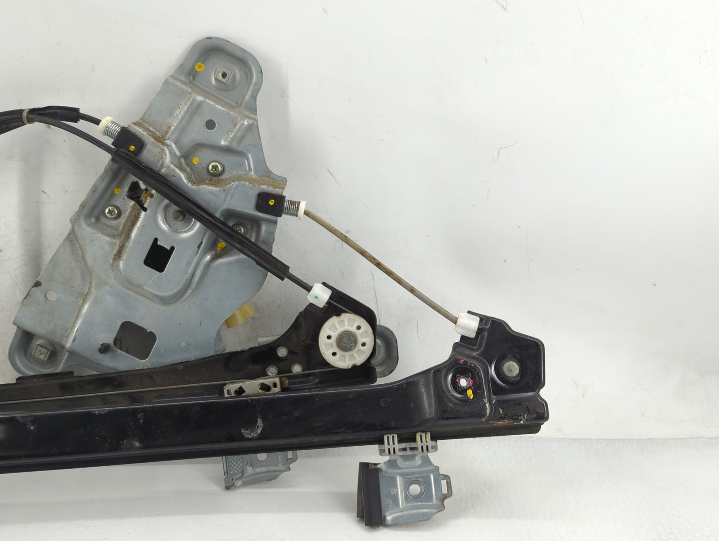 2010-2011 Chevrolet Equinox Used Window Regulator Passenger Front 1414780 - Oemusedautoparts1.com