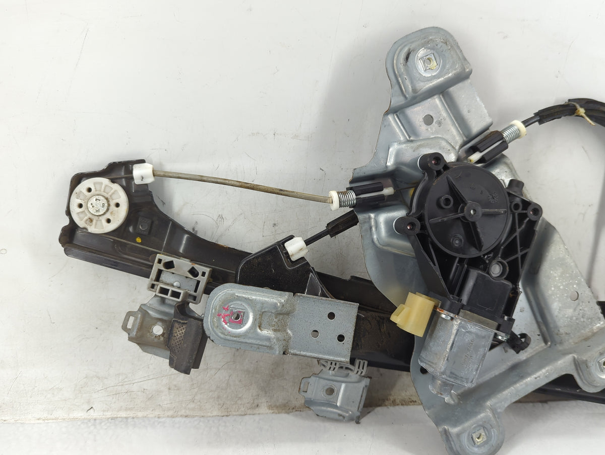 2010-2011 Chevrolet Equinox Used Window Regulator Passenger Front 1414780 - Oemusedautoparts1.com