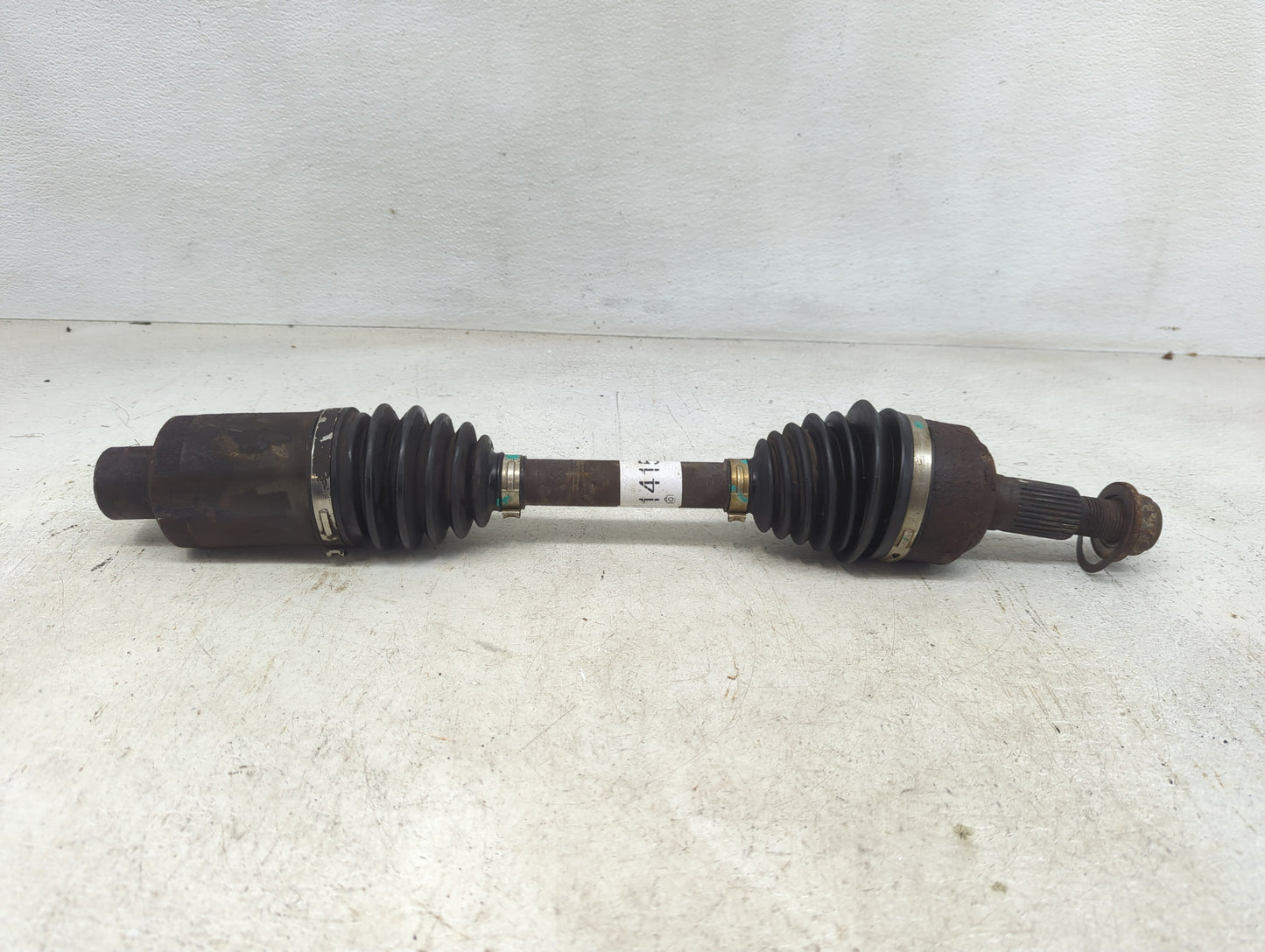 2010-2017 Chevrolet Equinox Axle Shaft Front Passenger Cv C/v - Oemusedautoparts1.com