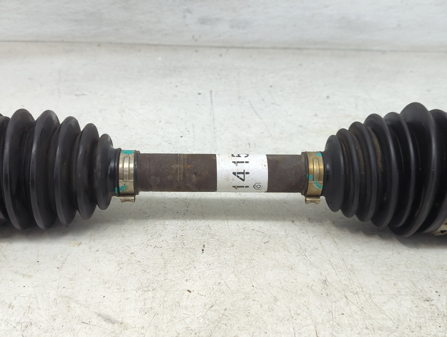 2010-2017 Chevrolet Equinox Axle Shaft Front Passenger Cv C/v - Oemusedautoparts1.com