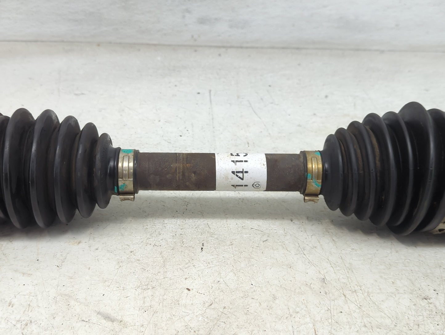 2010-2017 Chevrolet Equinox Axle Shaft Front Passenger Cv C/v - Oemusedautoparts1.com