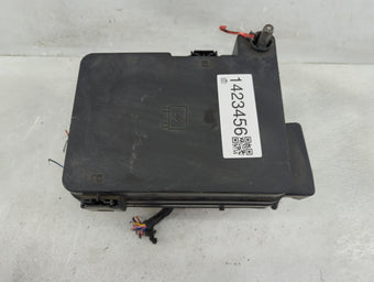 compare product 2010 Chevrolet Equinox Fusebox Fuse Box Panel Relay Module P/N:20848337 Fits OEM Used Auto Parts