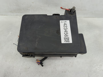 2010 Chevrolet Equinox Fusebox Fuse Box Panel Relay Module P/N:20848337 Fits OEM Used Auto Parts - Oemusedautoparts1.com
