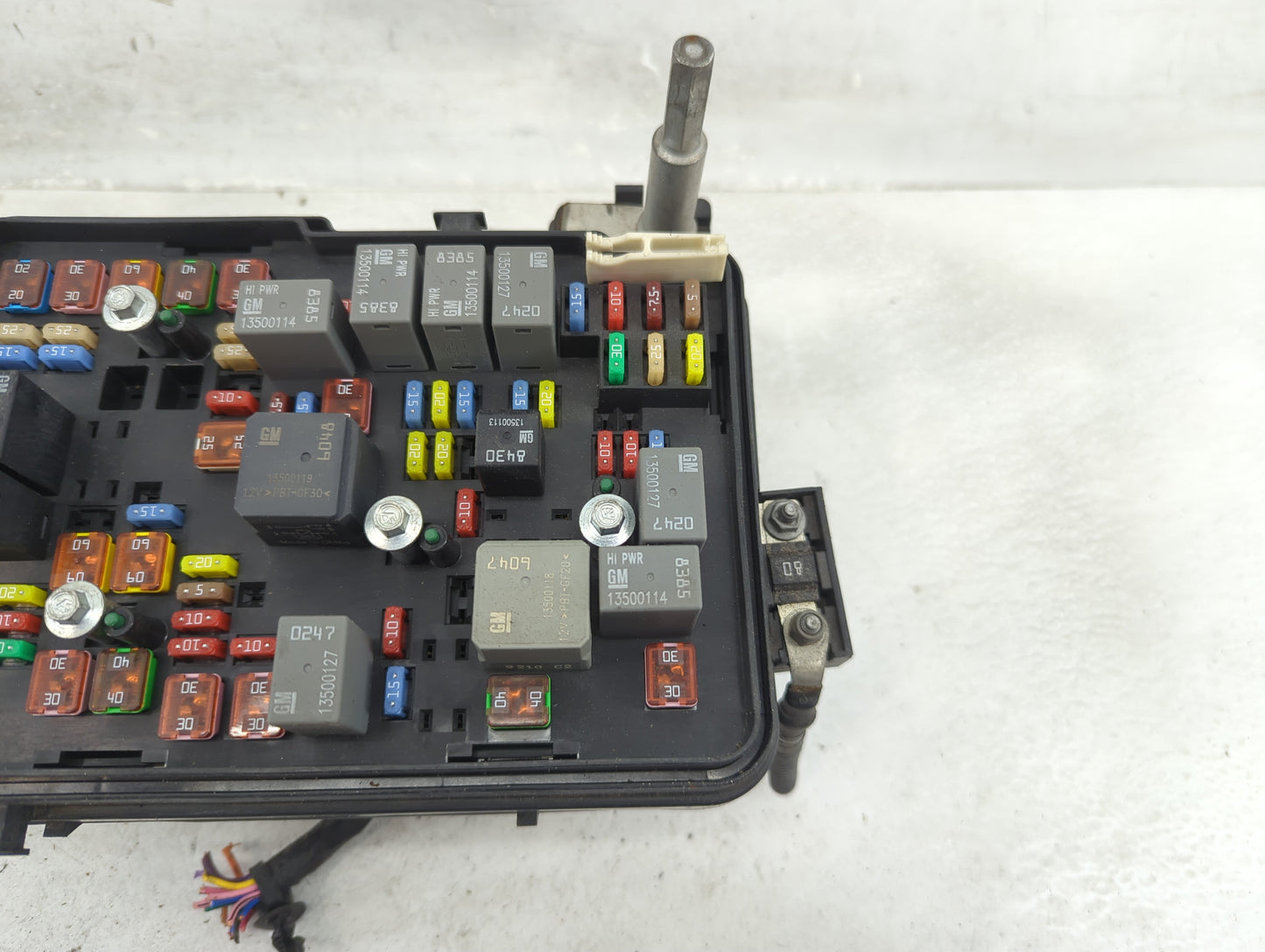 2010 Chevrolet Equinox Fusebox Fuse Box Panel Relay Module P/N:20848337 Fits OEM Used Auto Parts - Oemusedautoparts1.com