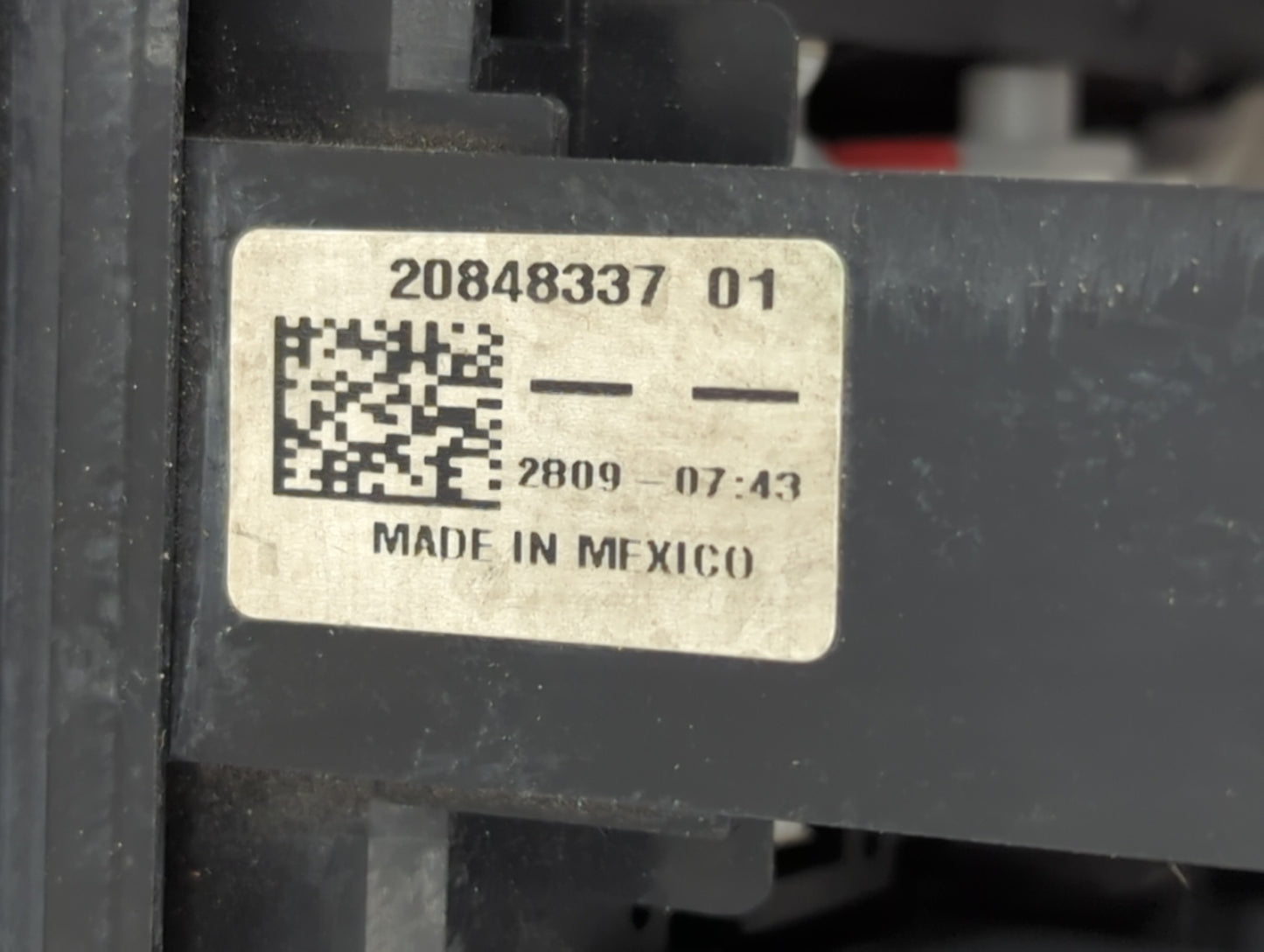 2010 Chevrolet Equinox Fusebox Fuse Box Panel Relay Module P/N:20848337 Fits OEM Used Auto Parts - Oemusedautoparts1.com