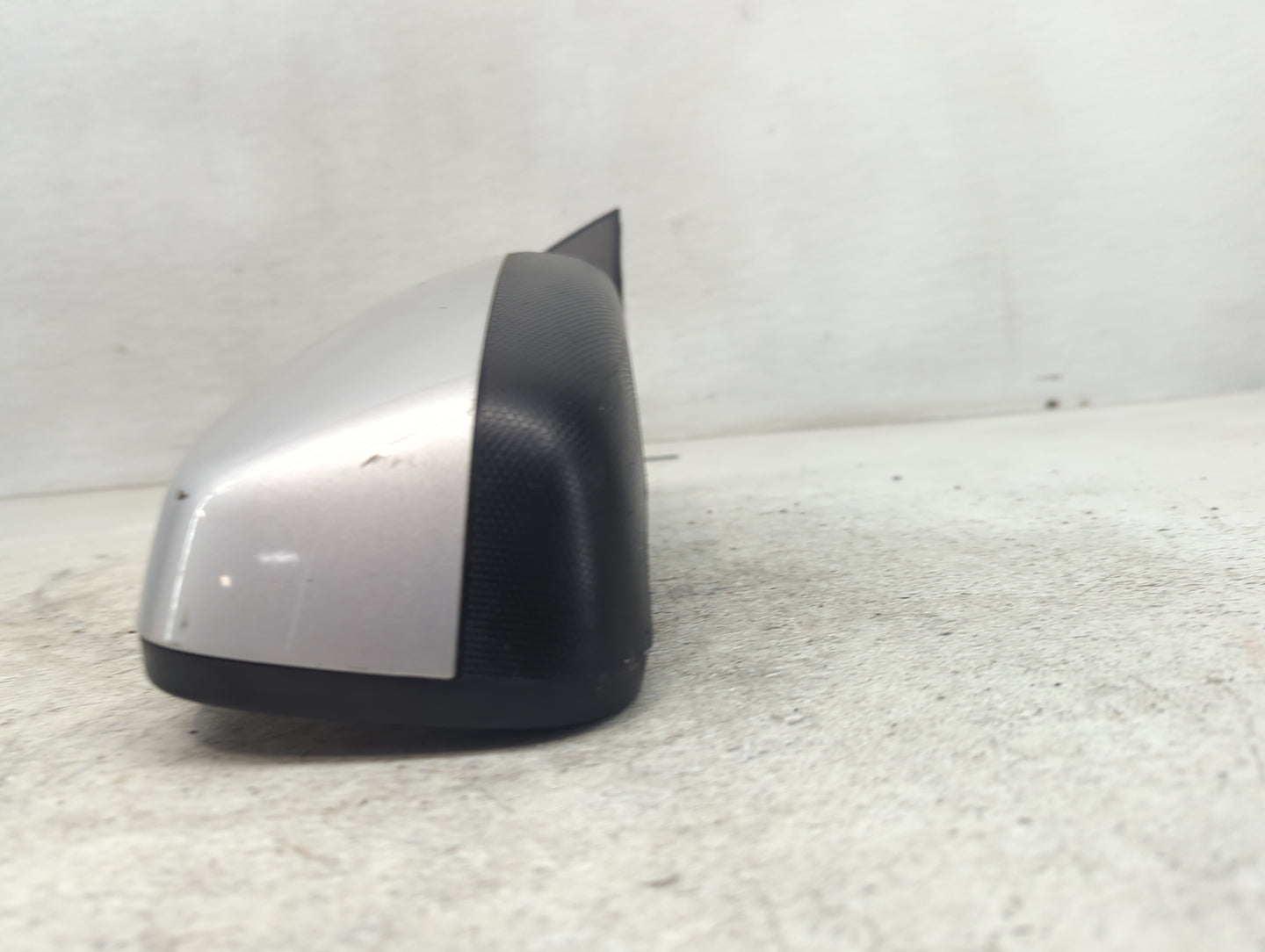 2010-2011 Chevrolet Equinox Passenger Side View Mirror - Right Door Mirror OEM Used - Oemusedautoparts1.com