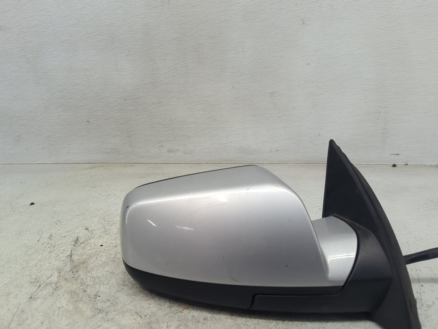 2010-2011 Chevrolet Equinox Passenger Side View Mirror - Right Door Mirror OEM Used - Oemusedautoparts1.com