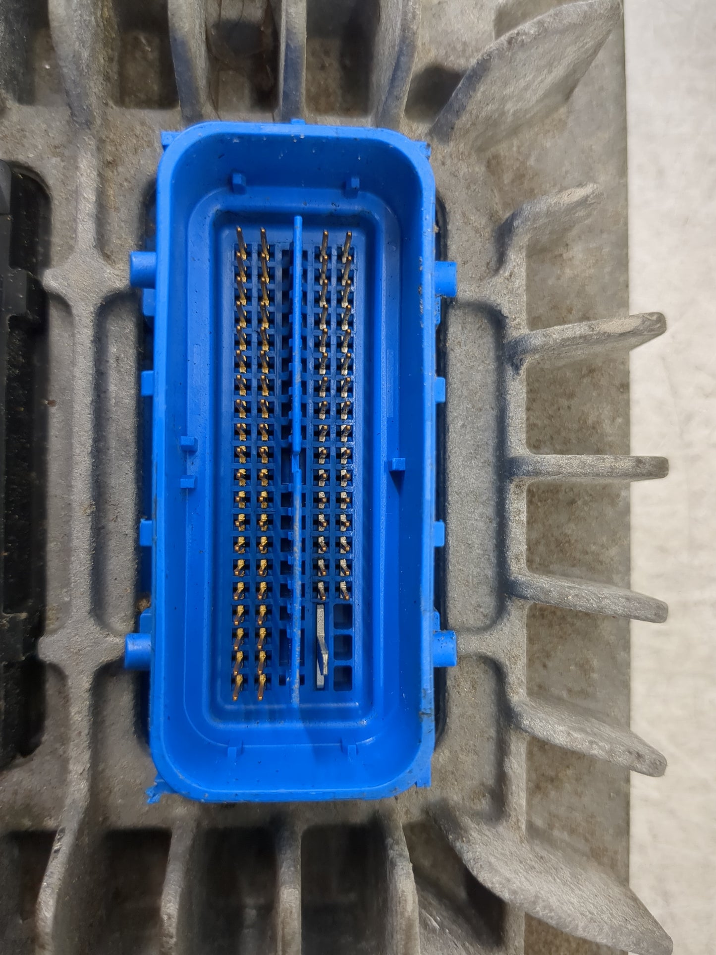 2010-2011 Chevrolet Equinox PCM Engine Control Computer ECU ECM PCU OEM P/N:12637489 Fits Fits 2010 2011 2012 2013 OEM Used 